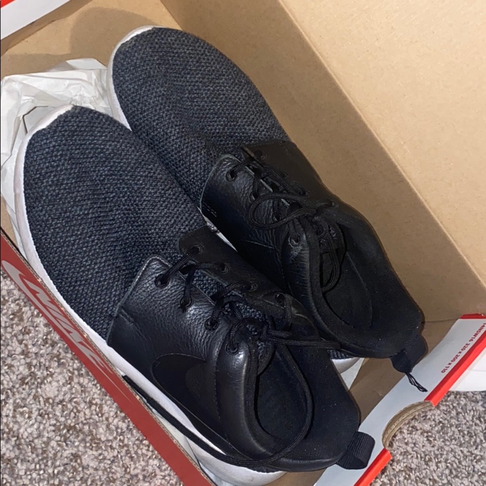 Leather and knit black/charcoal Nikes